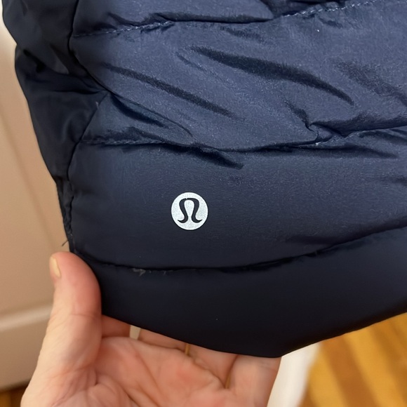 Lululemon Athletica Down Vest Women’s 6 - Picture 8 of 10